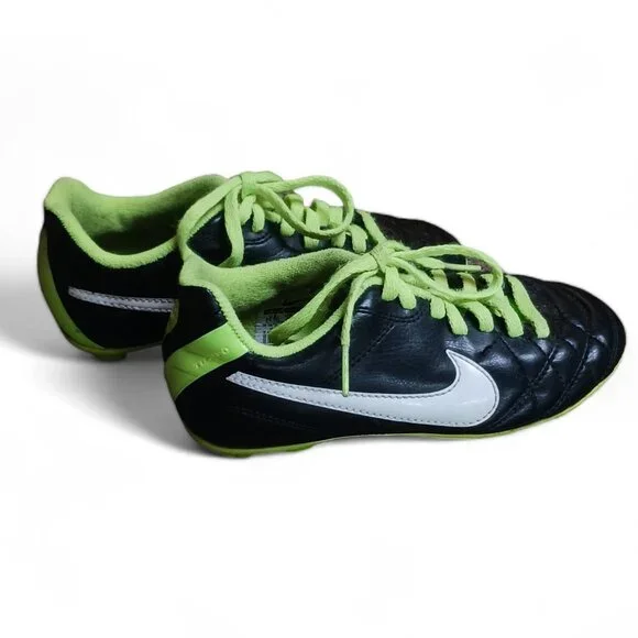 Nike Tiempo Kids Unisex  Black Neon Green Soccer Cleats Shoes  Size 11.5 - Picture 3 of 7